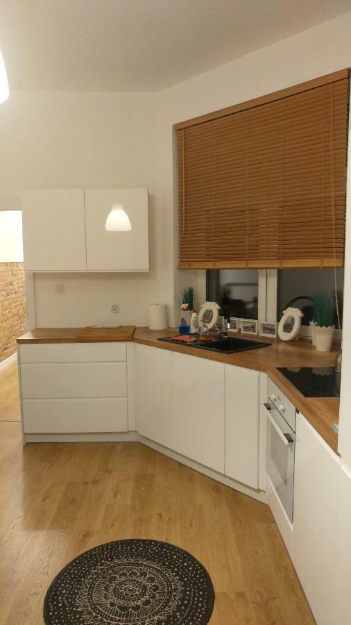 Ferienwohnung Apartament Wybickiego Posen Exterior foto